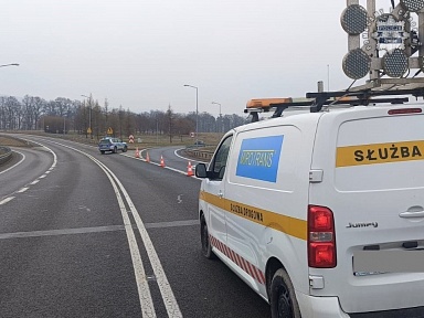 Samochód ciężarowy wpadł do rowu zywiec 