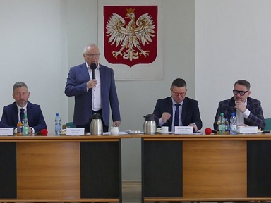 Przedstawili projekt przeciwpowodziowy rada powiatu bielskiego 2025