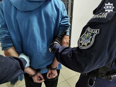 Zasłonił tablicę liściem kapusty