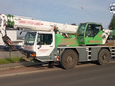 Nietrzeźwy za kierownicą dźwigu